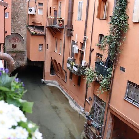 Little Apartment Over The Canal Bolonha Exterior foto